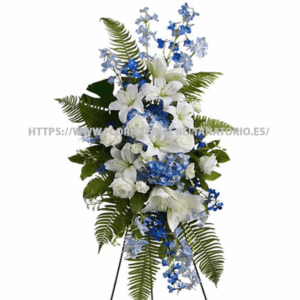 Palma con Lilium, Rosas, Delphinium y Margaritas
