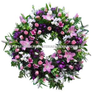 Corona con Lilium, Rosas y Alstroemerias